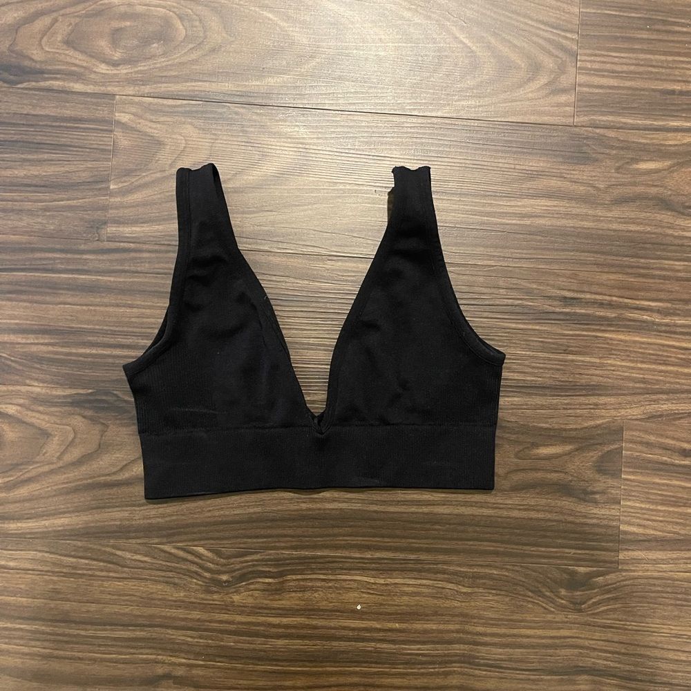 WeWoreWhat Black V-Neck Bralette Size Small